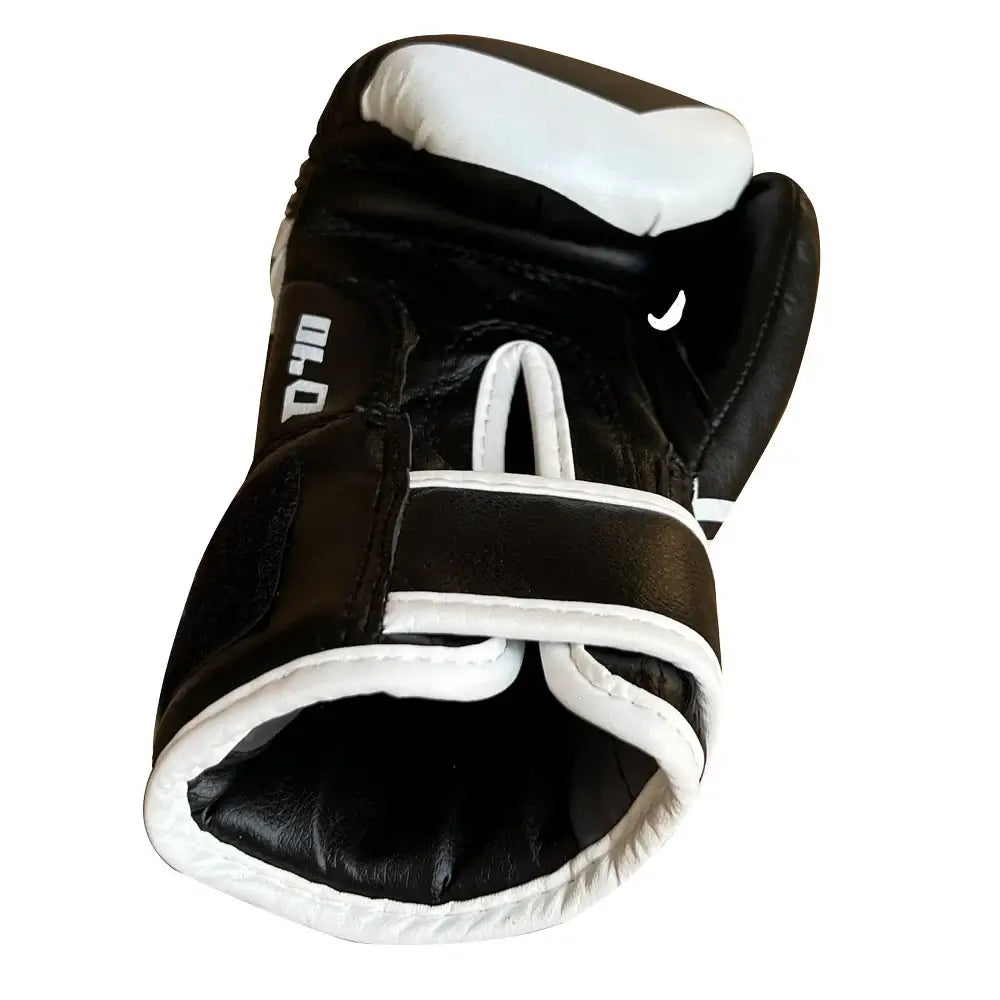 MANI SPORTS - BLACK & WHITE JUNIOR BOXING GLOVES